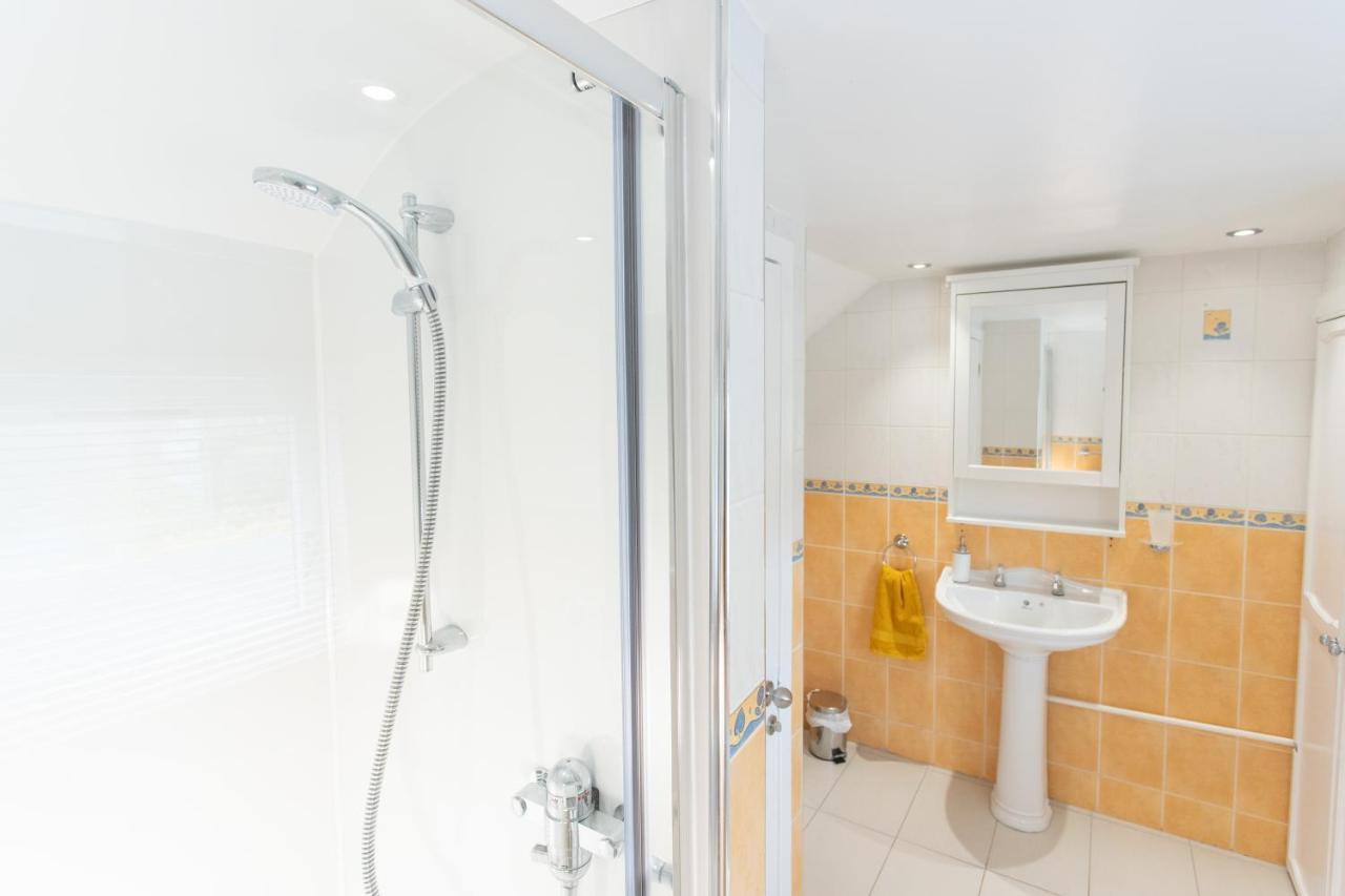 Apartment 4 Private Bedroom House With 3 Parking Spaces Free Perth