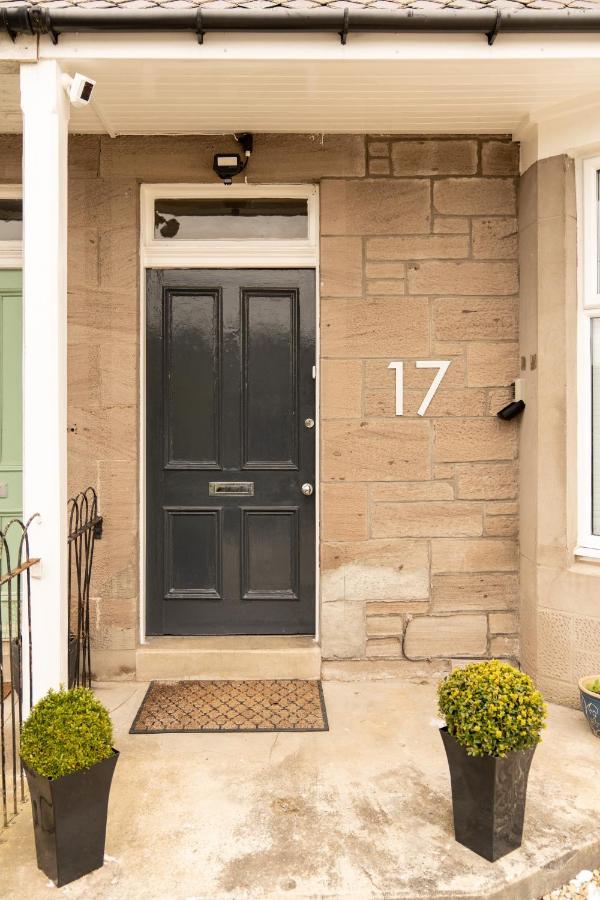 4 Private Bedroom House With 3 Parking Spaces Free Appartement