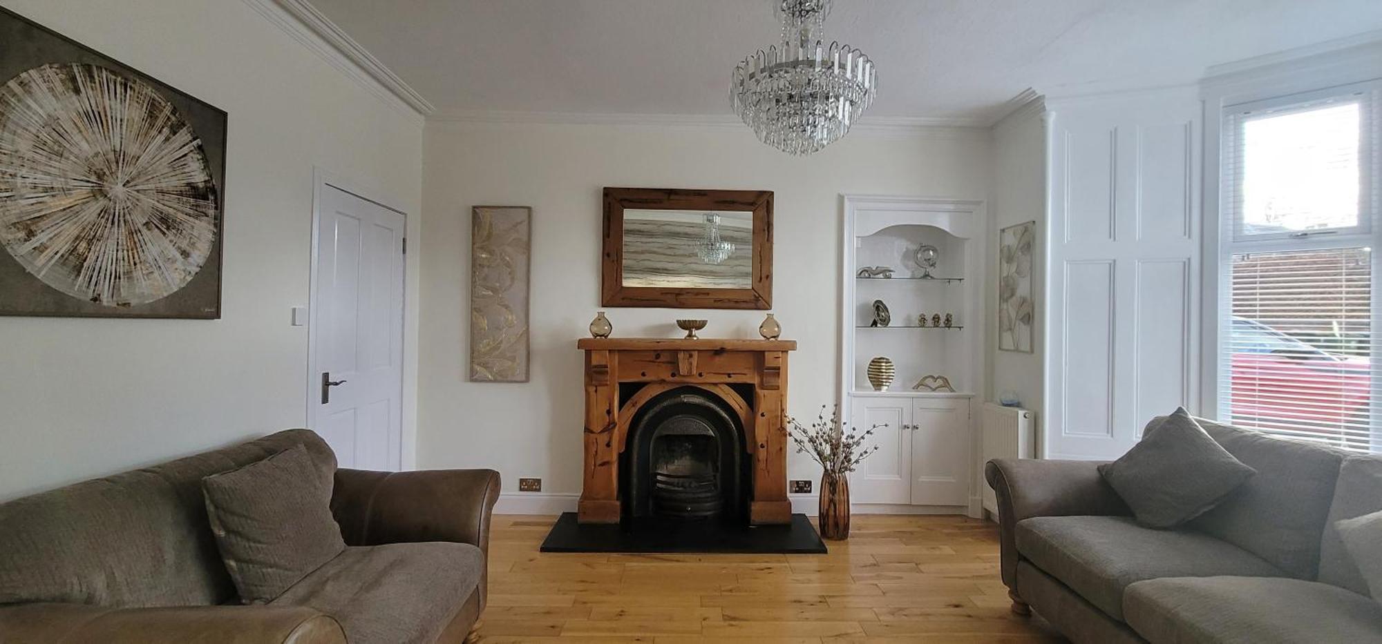 4 Private Bedroom House With 3 Parking Spaces Free Apartment *