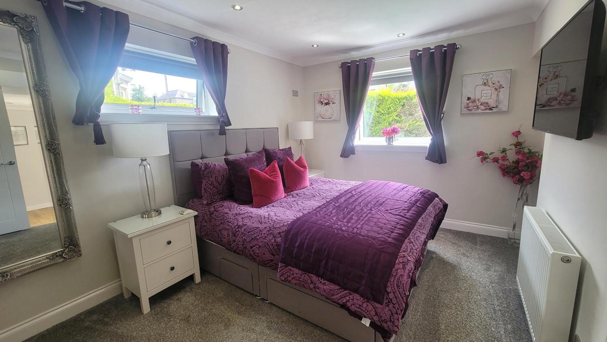 4 Private Bedroom House With 3 Parking Spaces Free Perth